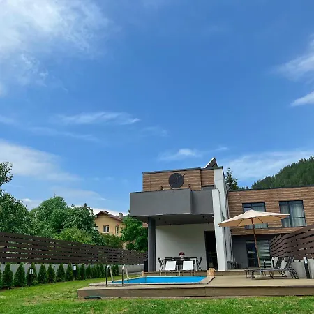 Mountain View 고베다르치